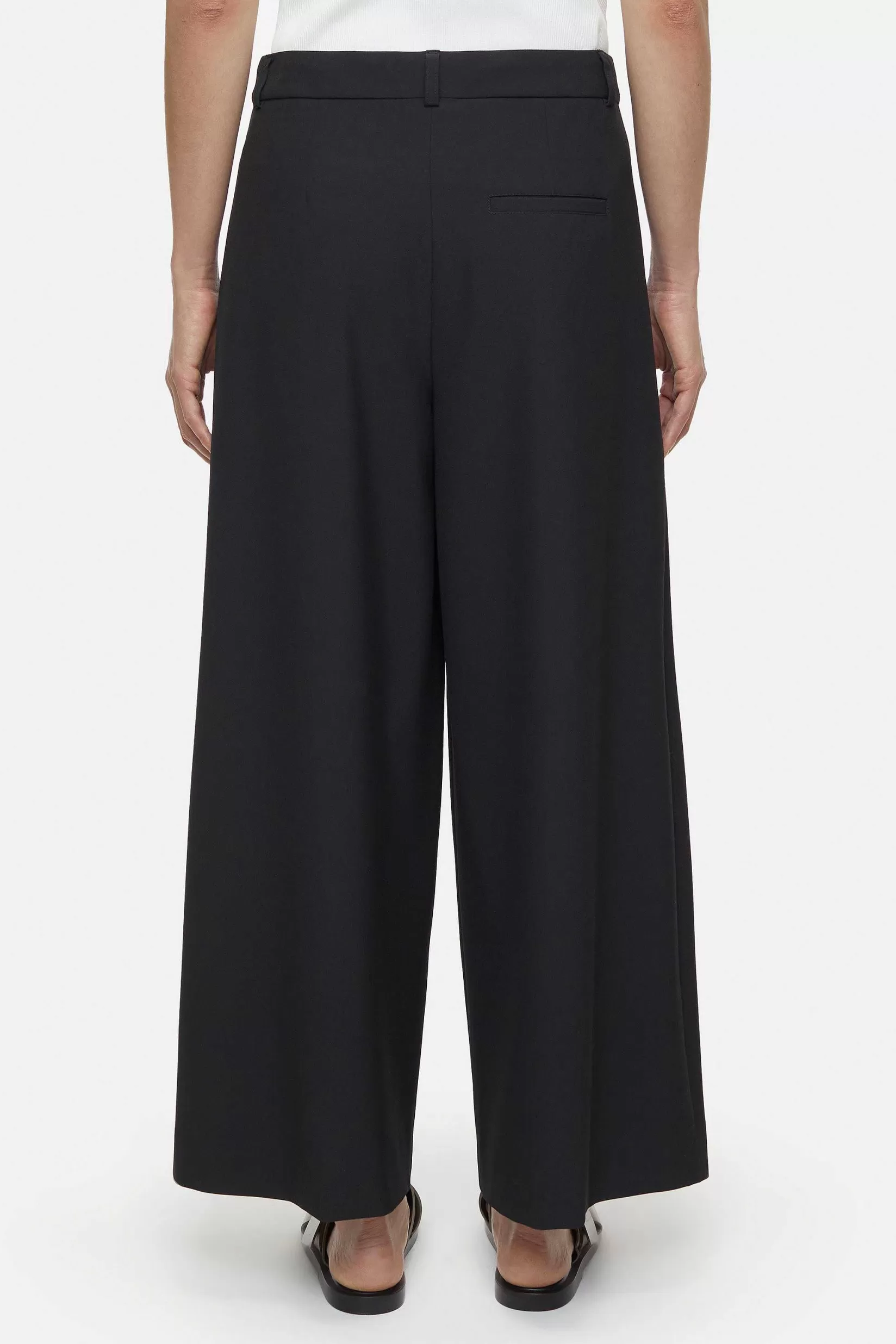 Clearance CLOSED Wijde Broek - Stijlnaam Trona Zwart
